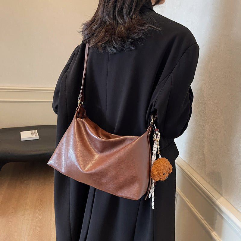 Retro bag women's large capacity 2025 new casual shoulder messenger bag simple commuter dumpling bag