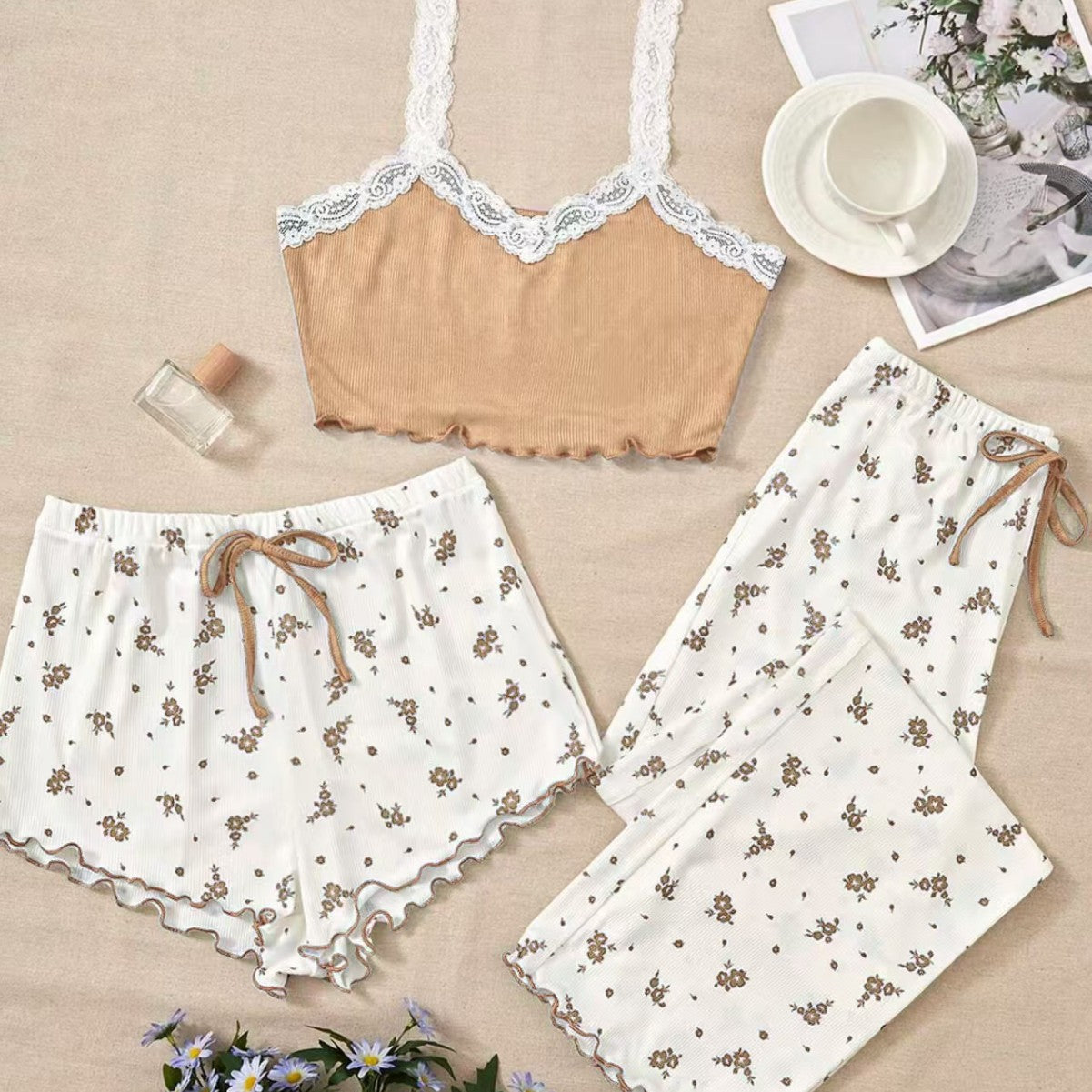 Sexy floral pajamas women's summer lace suspenders three-piece set short trousers girl suit cute women's loungewear