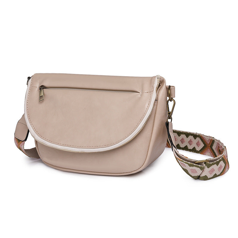 Foreign trade popular breast bag women's new European and American retro shoulder messenger bag women's breast bag casual simple commuter women's bag