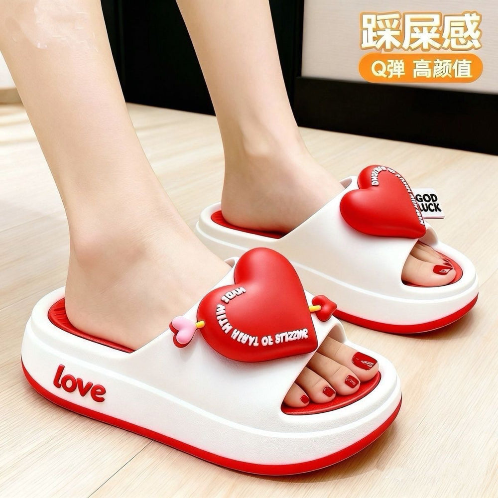 Super outdoor women's indoor slippers wear women's red slippers 2026 cool indoor net fire bathroom summer home slippers new