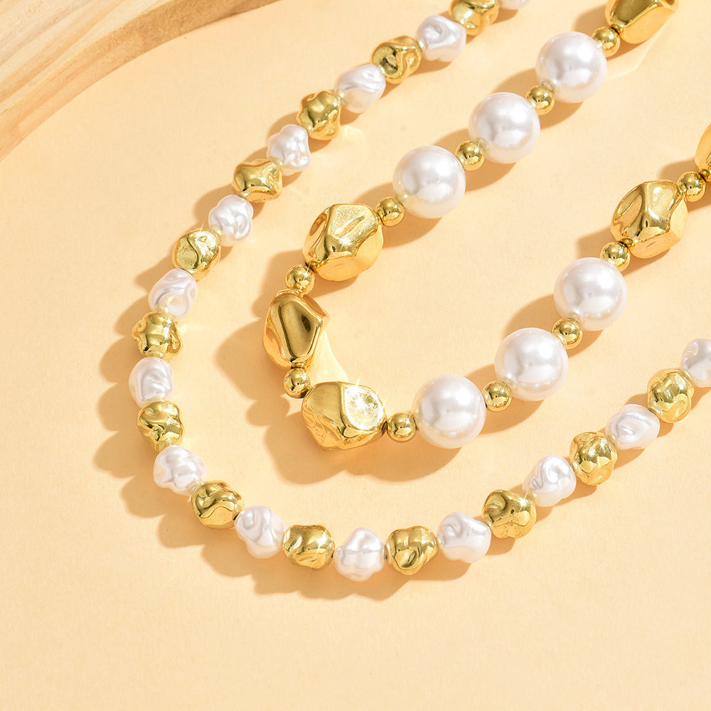 Wholesale vintage faux pearl necklaces - european & american style, statement pieces, niche design, accessible luxury accessories, high-end women's autumn/winter sweater chains