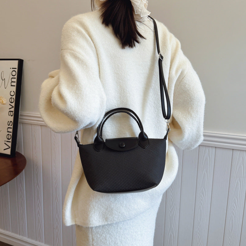 French fashion retro dumpling bag women's 2025 new simple texture shoulder bag versatile messenger bag mobile phone bag