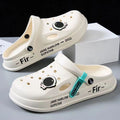 Men's clogs slippers - 2023 new arrival: durable, non-slip, thick-soled, casual outdoor wear, korean style, soft sole, closed-toe beach sandals