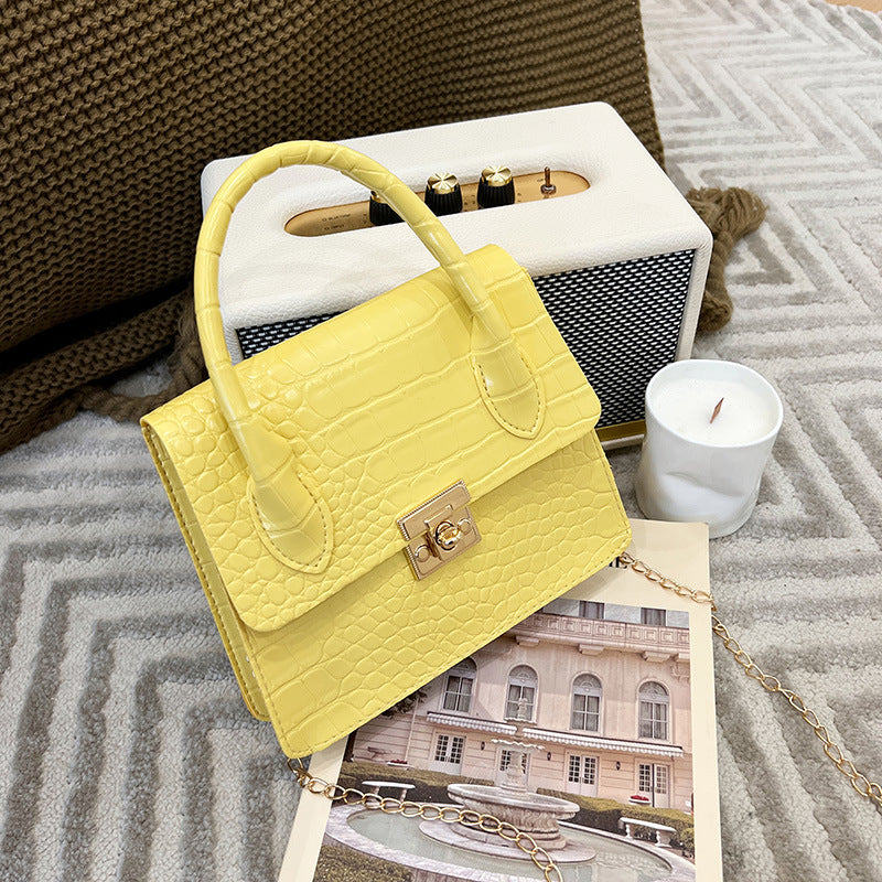 Fashion single portable ladies handbag  small bag women's mobile phone bag wholesale fashion versatile messenger bag