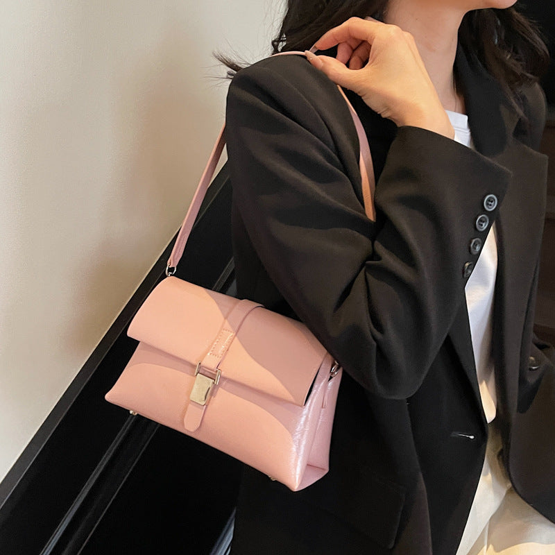 Retro casual commuter small bag women's simple versatile shoulder bag 2025 spring and summer niche fashion underarm bag