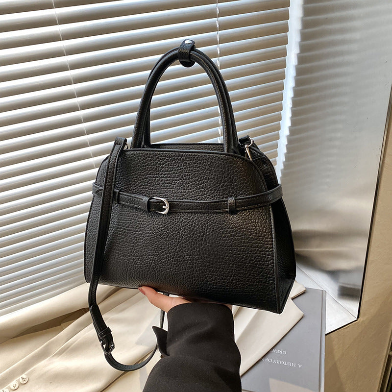 Retro style commuter large-capacity handbag fashionable niche simple solid color Korean version versatile light luxury Korean version messenger bag
