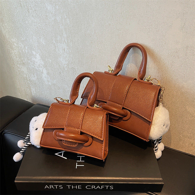 Retro presbyopia shoulder bag women's 2025 popular new niche ins versatile Korean version ins women's bag messenger bag