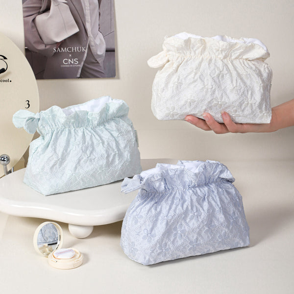 Korean small fresh jacquard cosmetic bag travel portable cloud storage bag girls cosmetics large capacity toilet bag