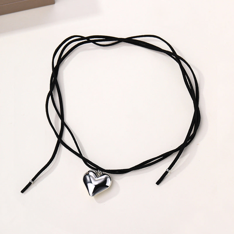 Personalized love rope chain wholesale european and american cross-border foreign trade new jewelry women's versatile pendant simple niche alloy necklace