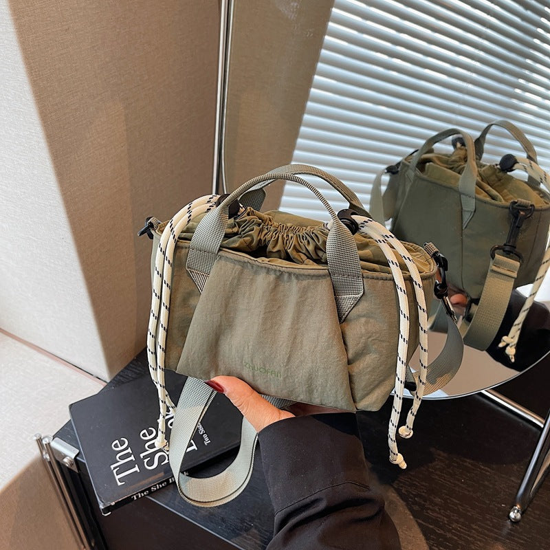Foreign order summer niche leisure outdoor small bag women's 2025 new versatile shoulder messenger bag bundle hand bag