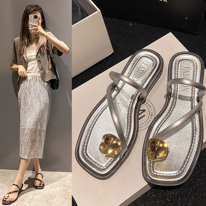 French-inspired, niche design thong sandals for women, perfect for summer wear. new arrival, ethereal and breezy, ideal for vacation