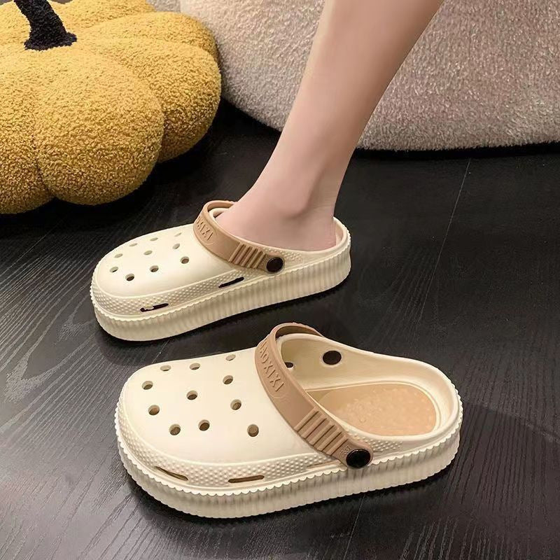 Soft bottom, feeling like stepping on shit, ins cute cartoon clogs for women, summer outwear 2024new arrivalthick solenon-slip beach