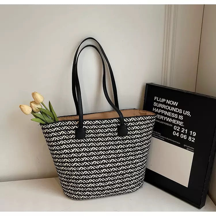Casual French large-capacity woven Mori shoulder bag Summer beach straw bag Shoulder underarm double tote bag