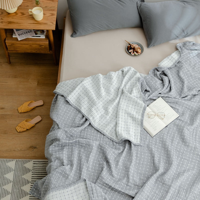 Three-layer gauze quilt adult cotton yarn Xia Liang quilt blanket summer thin towel quilt pure cotton single sheet