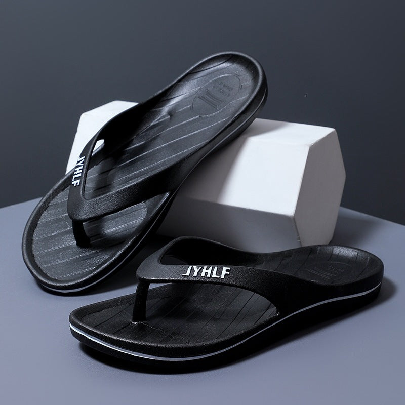 Stylish men's flip-flops: summer outdoor anti-slip casual thongs, thick-soled beach fashion sandals