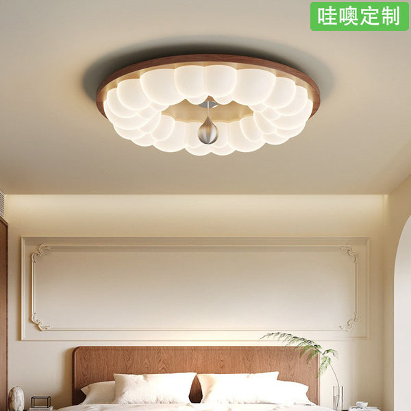 [Wow] French medieval cream wind retro wabi sandy wind walnut color master bedroom bubble room ceiling light