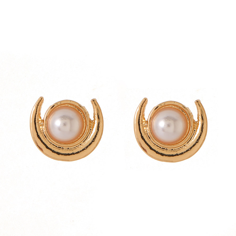 Wholesale pearl stud earrings for women - european and american fashion, statement earrings with a high-end feel, geometric irregular flower and heart earrings for women