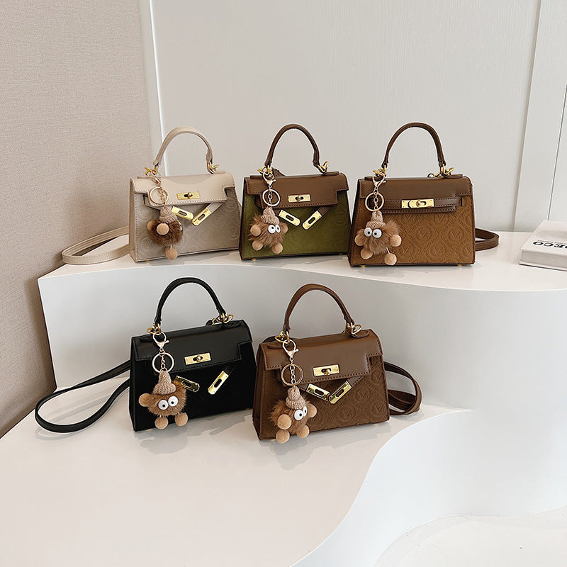 Retro classic bag women's 2025 spring and summer new fashion embossed shoulder messenger bag high-end portable Kelly bag