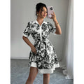 Ready stock  new arrival: minimalist chic tie-waist printed short-sleeve dress