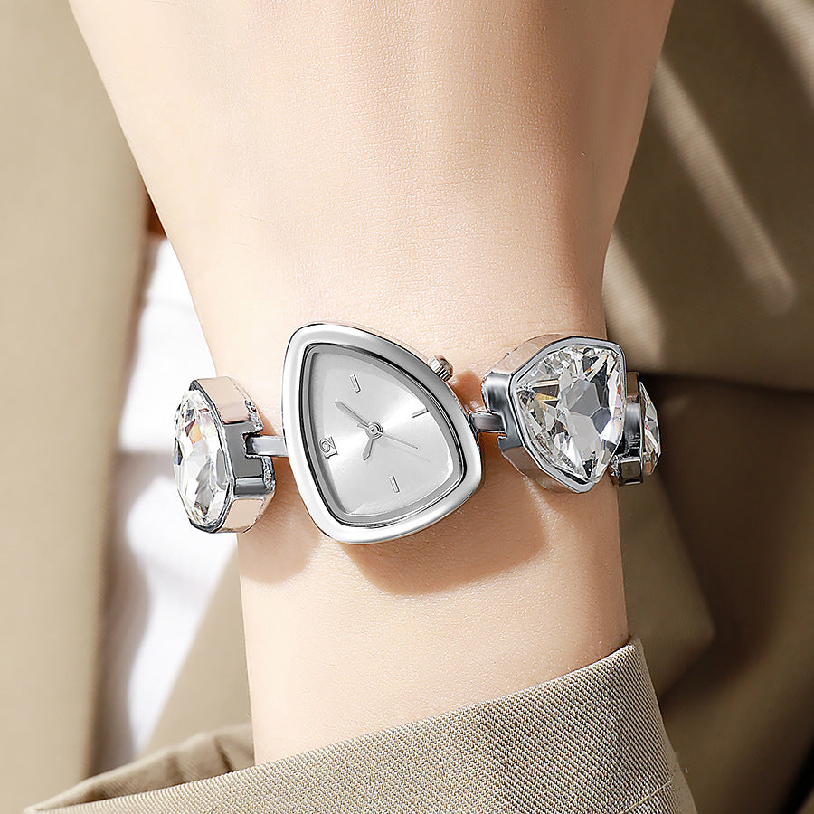 New arrival high-looking fashion women's accessible luxury irregular diamond-encrusted watch crystal niche high-looking quartz women's watch wholesale