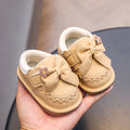 Baby girl shoes, new spring and autumn collection, featuring delicate floral lace trim. girls' leather shoes, princess-style shoes for little girls, soft-soled toddler shoes for infants and young children