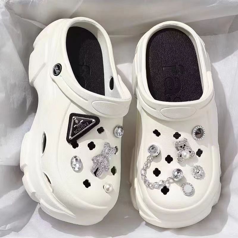 Women's summer outdoor slippers: stylish platform clogs with height boost, cute cartoon bear design, and beach-friendly closed-toe sandals with rhinestone accents