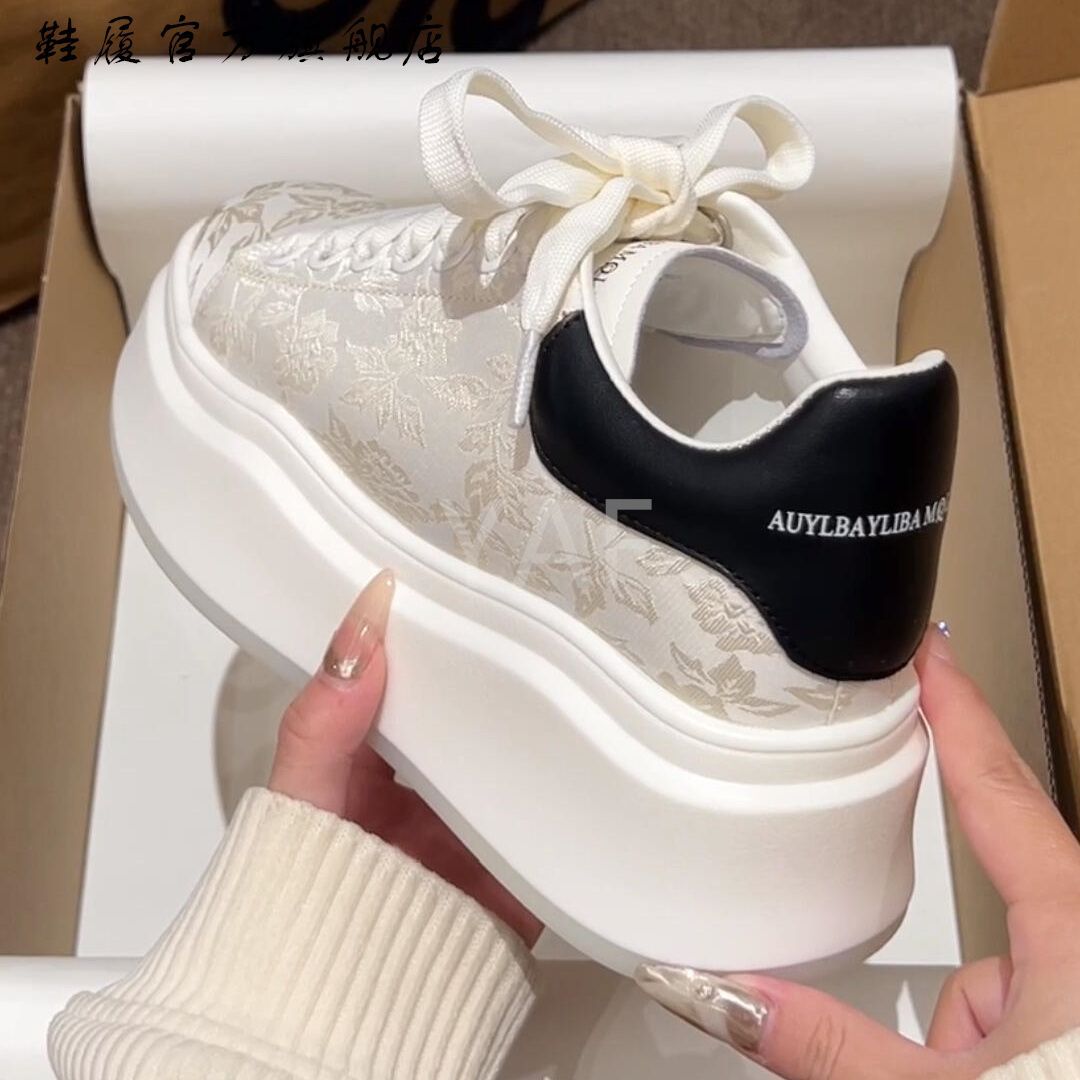 Ruxi/White Rose Chinese Printing Embroidery Little White Shoes Board Shoes Women's 2024 Versatile Muffin Platform Casual Shoes Tide