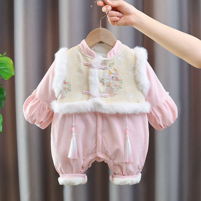 Baby clothes winter newborn baby girl one-piece outing holding clothes quilted thickened princess jacket winter cotton clothes