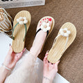New lightweight women's flip-flops: beach-ready, odor-resistant, casual, stylish korean design with cute floral detail