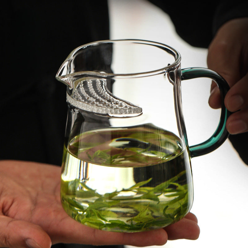 Thickened crescent fair cup heat-resistant classy glass tea dispenser with tea drain public cup green tea special kung fu tea set