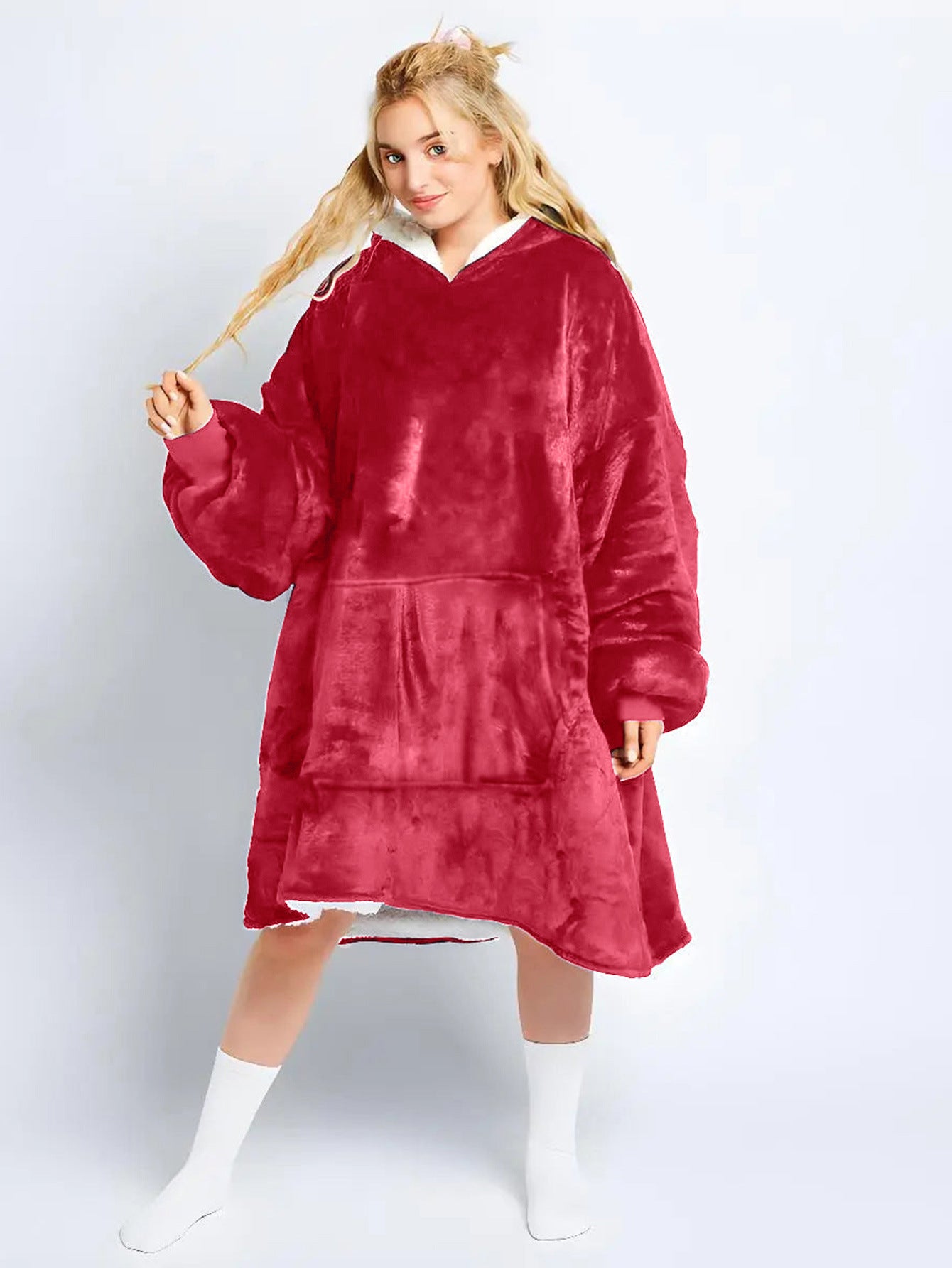 Factory supply flannel home lazy clothes pullover TV blanket outdoor cold sweater hooded home nightgown