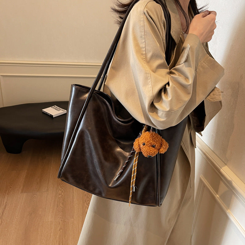 Autumn and winter retro fashion tote bag women's 2025 new commuting large-capacity shoulder bag high-end underarm bag