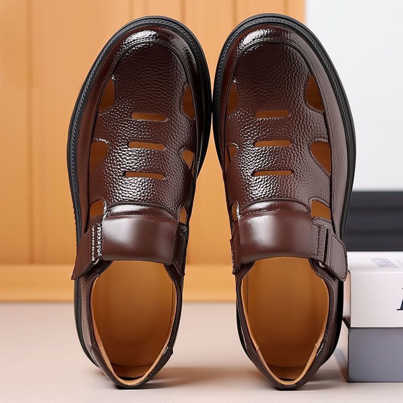 Special big salemen leather shoes summer new chinoiserie lightweight soft bottom crocs shoes breathable cut out men's shoes men sandals