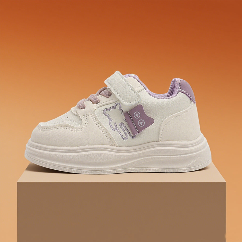 Kids' white sneakers:  spring/autumn new collection - boys' and girls' athletic shoes, casual skate shoes, leather upper, soft sole, first walker sneakers