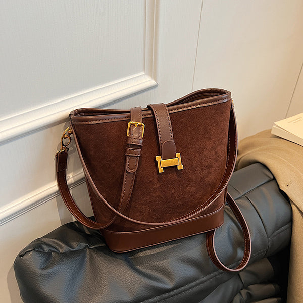 Niche retro matte soft leather bucket bag women's bag new high-end versatile small bag portable shoulder messenger bag