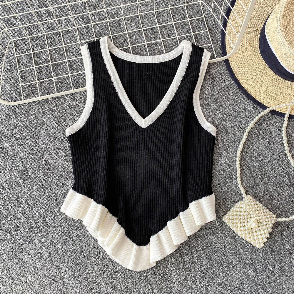 Sweet and spicy girl niche color-block v-neck sleeveless knit tank top for women,  summer new style, ruffle trim, slim fit, figure-flattering top