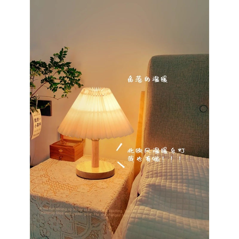 Table lamp Bedroom bedside lamp Internet celebrity ins girl atmosphere light LED Nordic retro pleated decorative night light 1