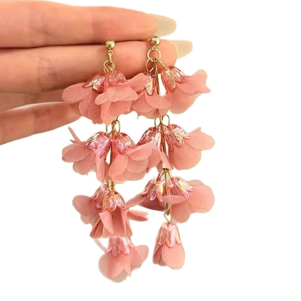 Super fairy and beautiful seaside resort style red flower tassel earrings for women, accessible luxury, high-end earrings, huge beautiful earrings