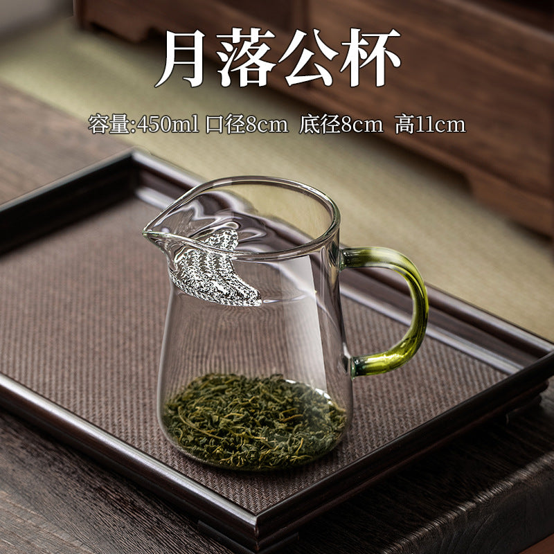 Thickened crescent fair cup heat-resistant classy glass tea dispenser with tea drain public cup green tea special kung fu tea set