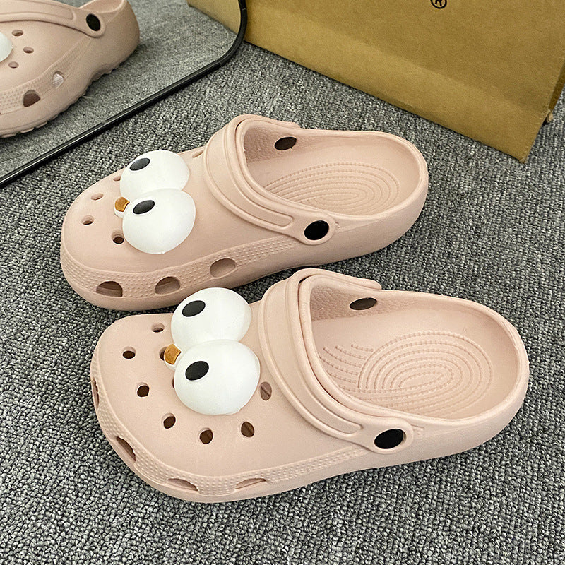 Super cute cartoon clogs for women, perfect for summer wear. new for 2023, these adorable, lightweight, and non-slip eva slippers are ideal for indoor use and feature a closed-toe design