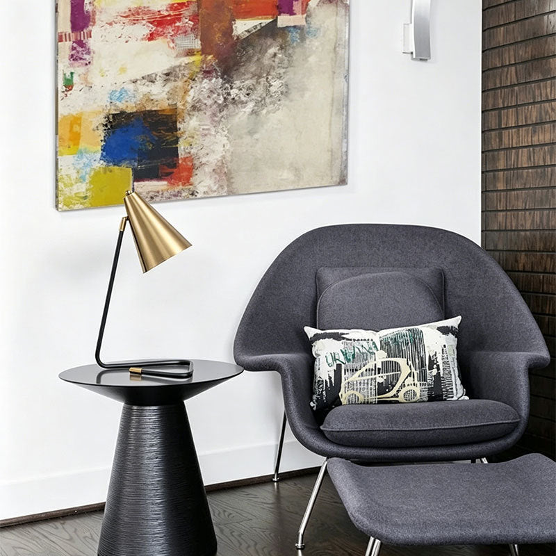 Postmodern designer study, showroom, living room, office creative nordic minimalist decorative iron art table lamp