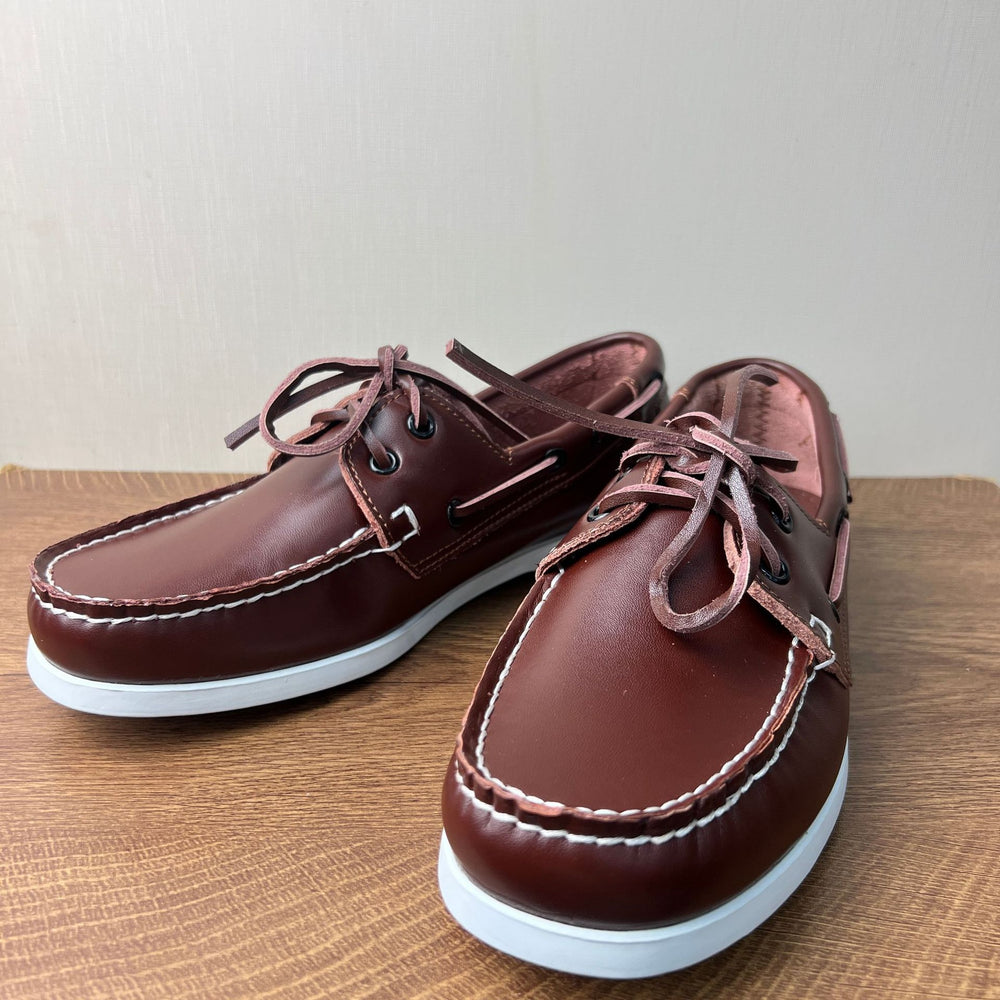 Men's classic low-top leather boat shoes - lightweight, casual, stylish, handmade, comfortable, and slip-resistant driving shoes