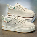 Men's white sneakers - 2026 spring new collection: lightweight casual skate shoes, retro style, versatile, breathable, trendy sports shoes for teens
