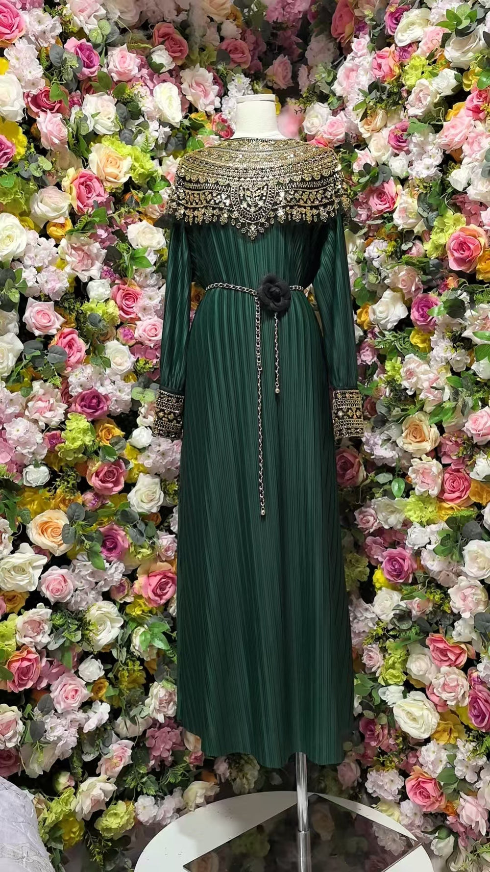 High-end women's elegant dress 2024 winter heavy beading sequin loose waist long pleated formal gown