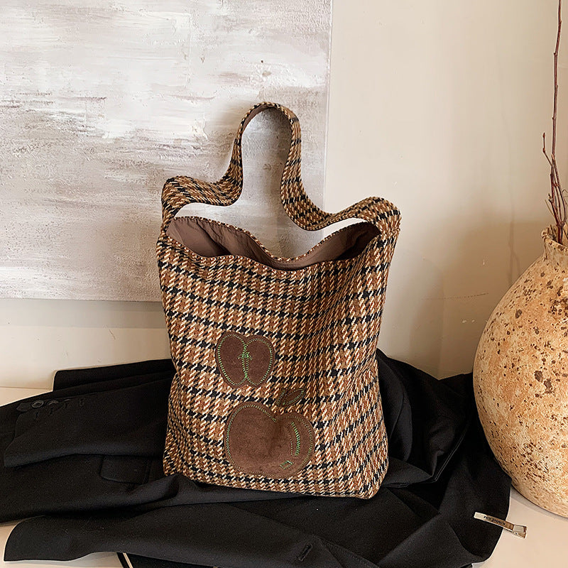 Qiandongge Commuter Underarm Bag Women's 2025 Autumn and Winter New Simple Handheld Shoulder Bag Large Capacity Tote Bag