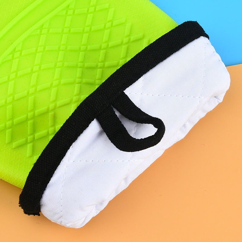 Cross-border silicone thickened kitchen anti-high temperature insulation gloves microwave oven gloves square cotton cloth insulation pad