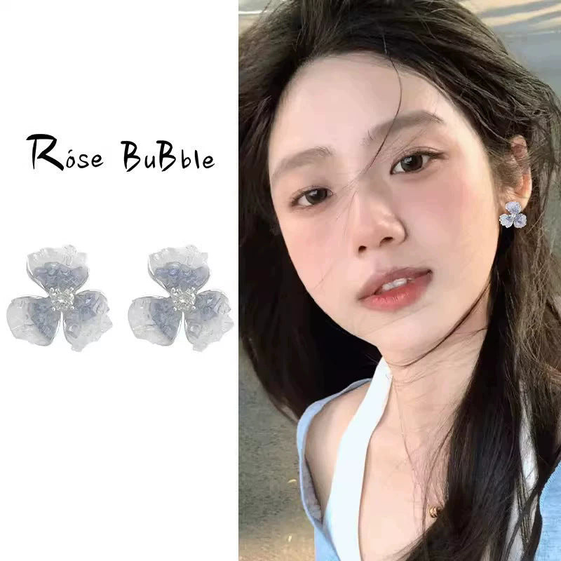 Spring break style white floral earrings - unique dopamine studs, niche design, versatile earrings