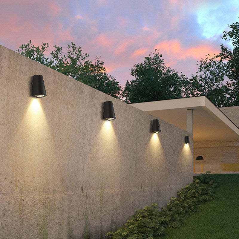 Outdoor wall light waterproof courtyard lamp villa b&b modern minimalist wall sconce walkway light creative exterior wall balcony wall lamp
