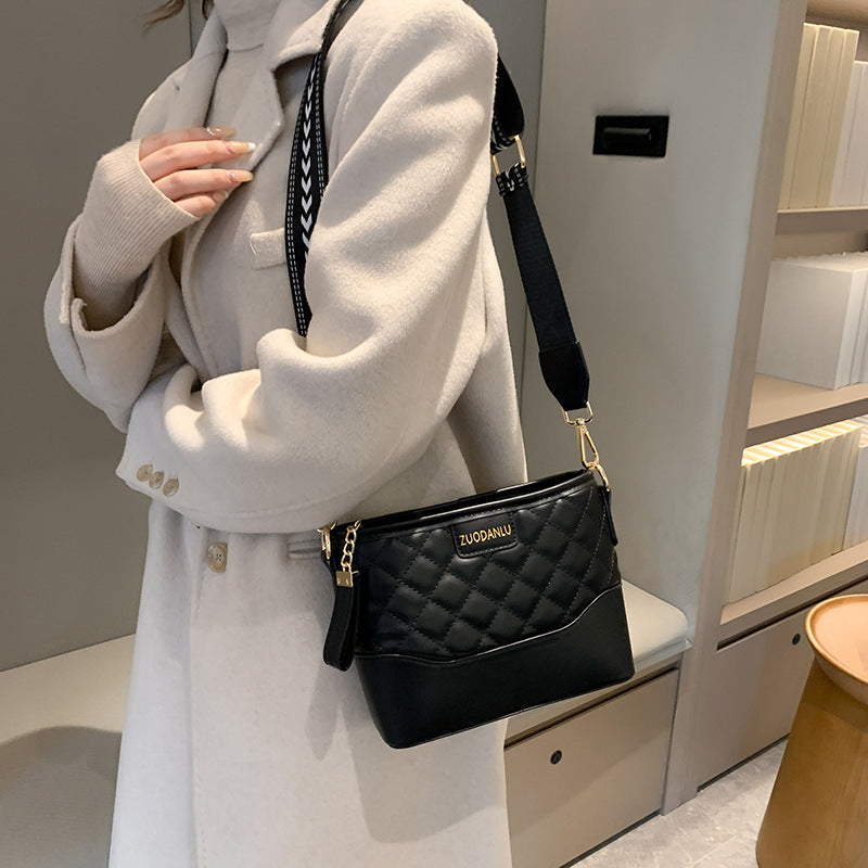 This year's trendy women's bags: 2025 new arrival, stylish diamond-quilted embroidered shoulder bag, versatile and elegant crossbody bag, dropshipping available
