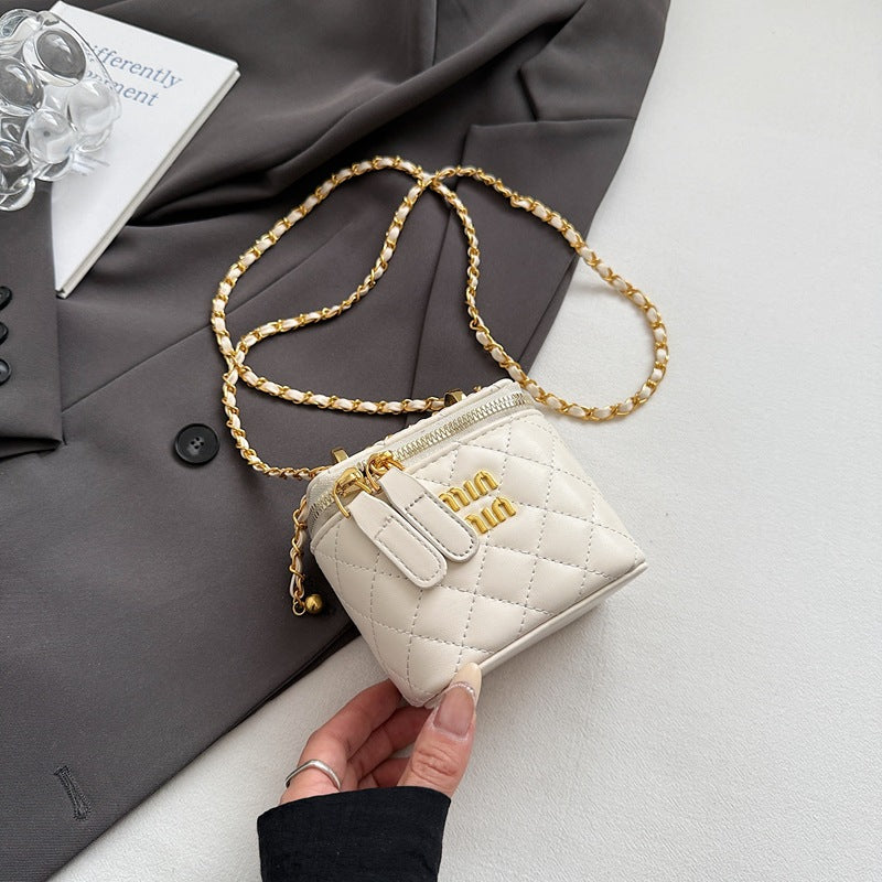 Niche light luxury foreign style chain messenger bag women's 2025 summer Xiaoxiangfeng rhombus advanced sense single shoulder mouth red envelope